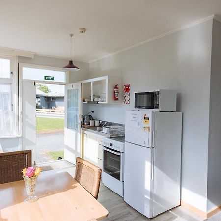 Ferienwohnung Koru Flat Pounawea Exterior foto